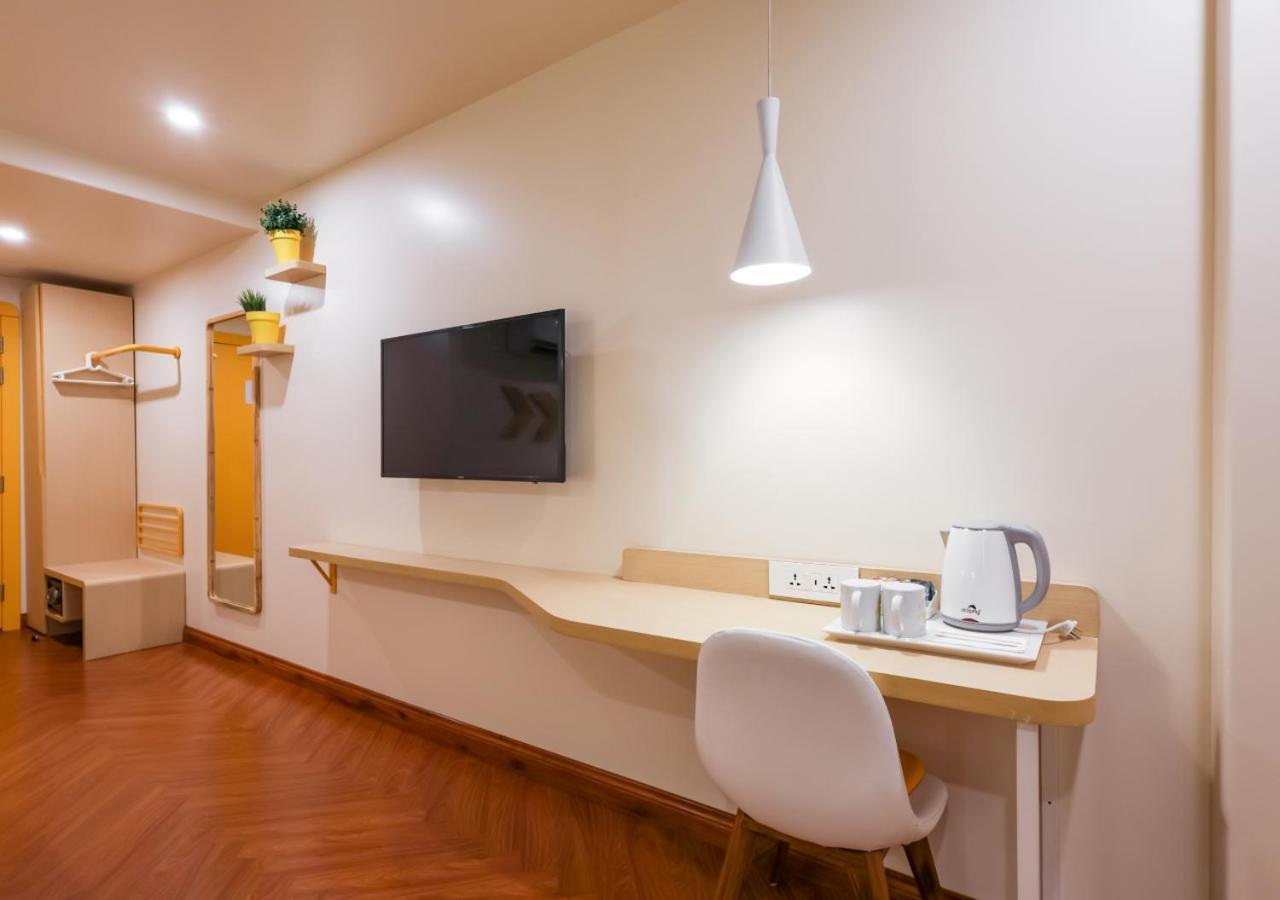 Bloom Hotel - Golf Course Road, Sector 43 Gurgáon Kültér fotó