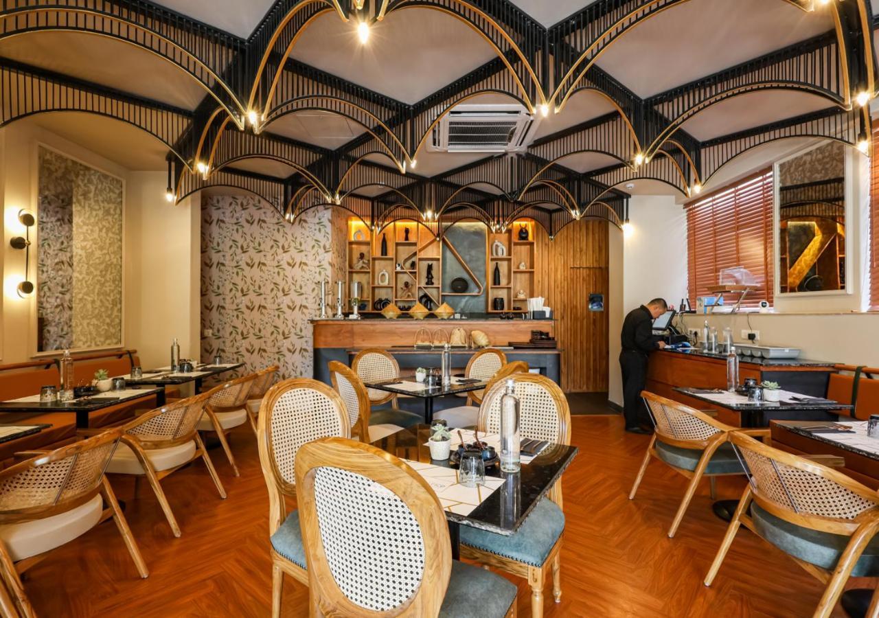Bloom Hotel - Golf Course Road, Sector 43 Gurgáon Kültér fotó